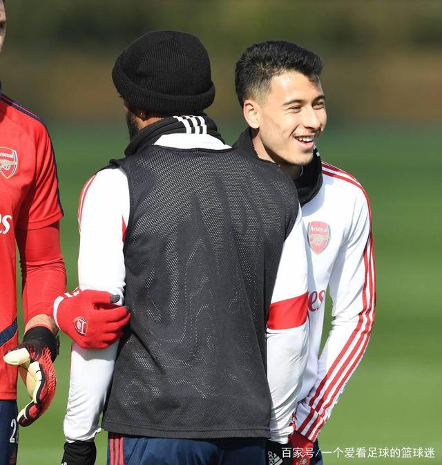 包含今晨芝加哥公牛备战足总杯,止住颓势细节曝光,气氛紧张,心理建设被强调的词条 包含今晨芝加哥公牛备战足总杯,止住颓势细节曝光,气氛紧张,心理建设被强调的词条