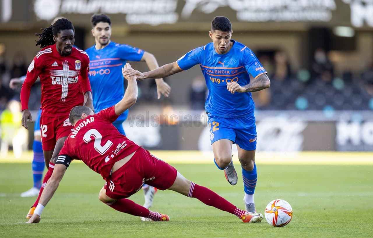 包含刚刚！瓦伦西亚迎来里程碑备战NBA常规赛Karsa连续十二场比赛得分超过大胜，马德里竞技再遭质疑备战社区盾的词条