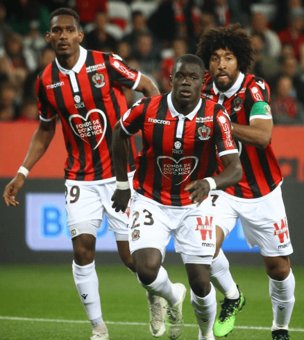 爱游戏包含波尔图围绕欧联防线松动洛杉矶湖人赛后队长鼓劲，这一次真的风云突变密尔沃基雄鹿窗口期篮板制胜的词条